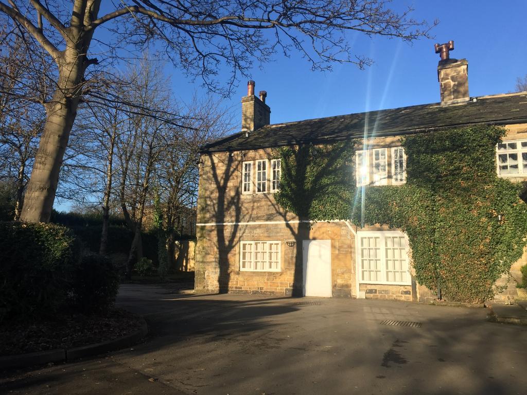 Healey House Hotel Batley