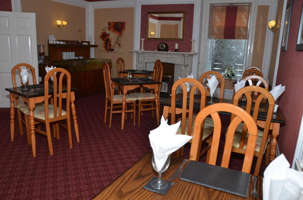 Healey House 3*